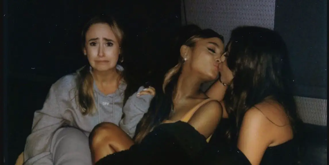 Ariana grande kissed liz gillies